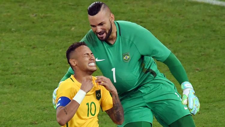 Ternyata calon pengganti kiper asal Italia Gianluigi Donnarumma di AC Milan, yakni Weverton Pereira da Silva, sempat setim dengan eks Persija Jakarta.