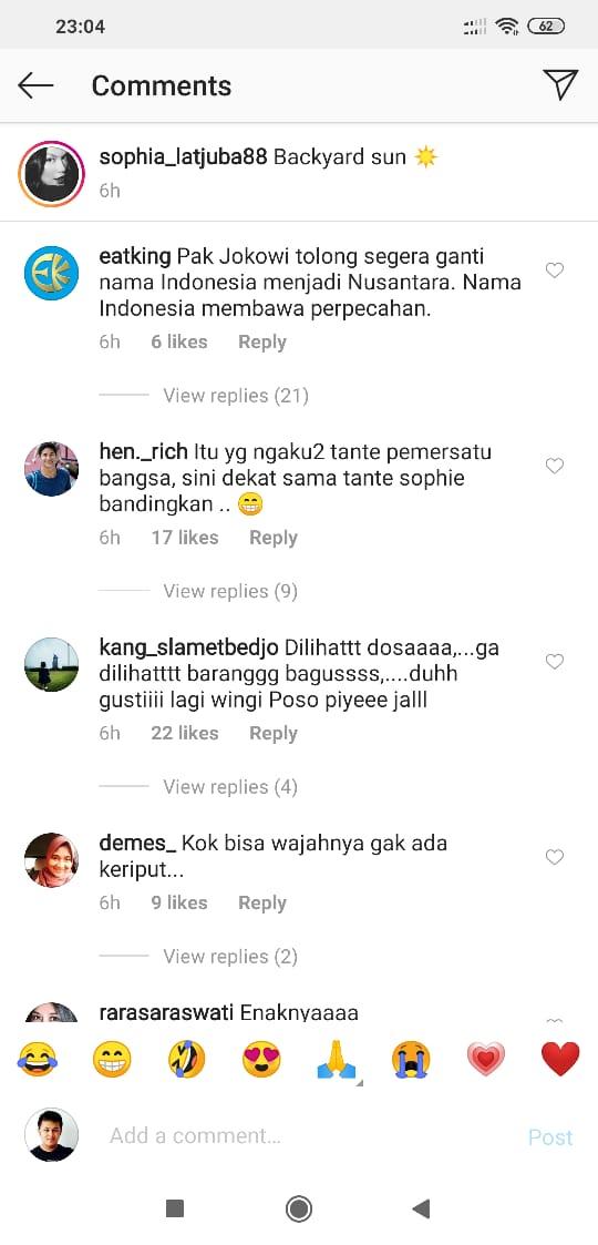 Seksi Saat Berenang, Netizen Bandingkan Sophia Latjuba dengan Tante Ernie Copyright: instagram.com/sophia_latjuba88