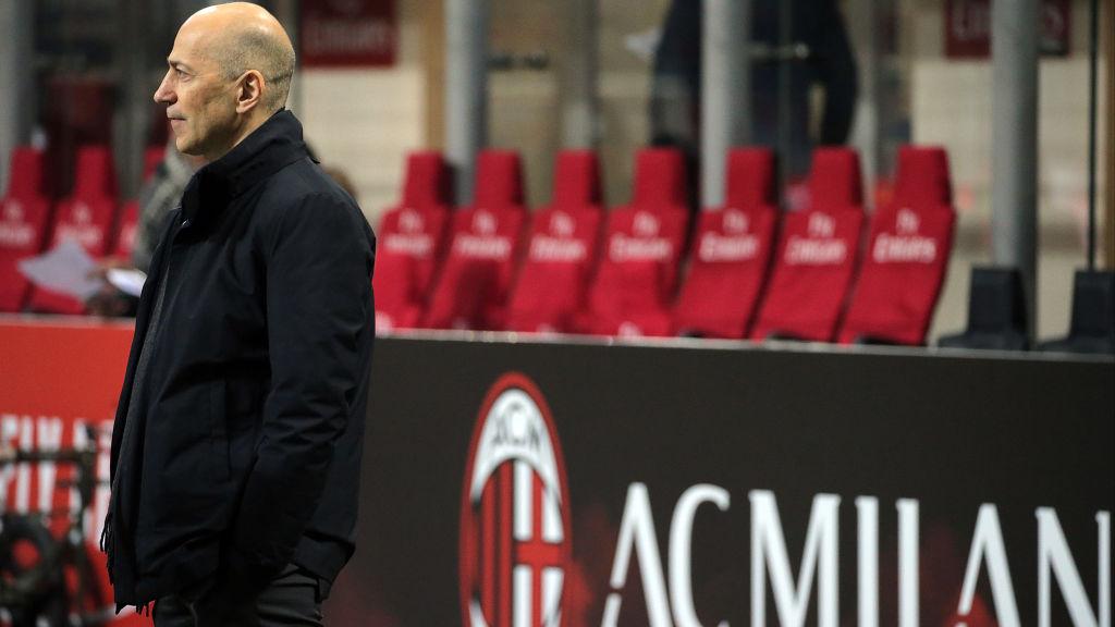 CEO AC Milan, Ivan Gazidis menyentil Paris Saint-Germain (PSG) hingga Manchester City usai membawa I Rossoneri menyabet gelar Liga Italia alias scudetto. - INDOSPORT