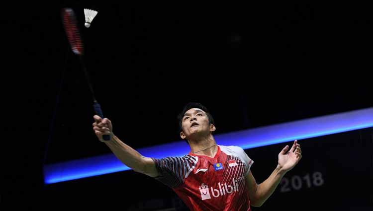 Pebulutangkis Indonesia, Jonatan Christie saat bertanding melawan Shi Yuqi dari China Perempat Final Thomas Cup 2018 di Bangkok, Thailand.