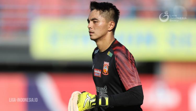 Kiper Borneo FC Gianluca Pandeynuwu.