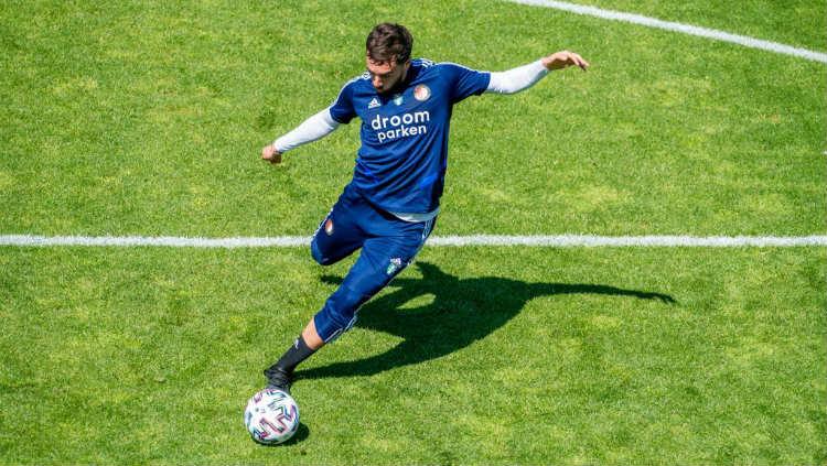 Kapten Feyenoord buruan Arsenal, AC Milan, dan Real Madrid, Orkun Kokcu, jadi sensasi setelah berani menolak kampanye LGBTQ demi menjalankan syariat Islam.