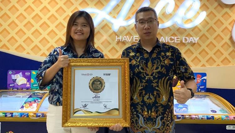 Lakukan aksi kepedulian untuk perangi virus Corona di Indonesia, AICE Group mendapat penghargaan penting Top Indonesia Corporate Social Responsibility 2020. - INDOSPORT