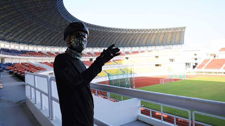 Ganjar Pranowo memberikan komentar usai FIFA mengumumkan pembatalan Indonesia sebagai tuan rumah Piala Dunia U-20 2023.