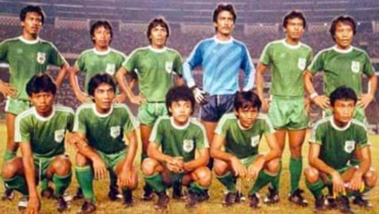 Skuat PSMS Medan saat juara Perserikatan 1985 yang diperkuat Sunardi A dan Sunardi B. - INDOSPORT