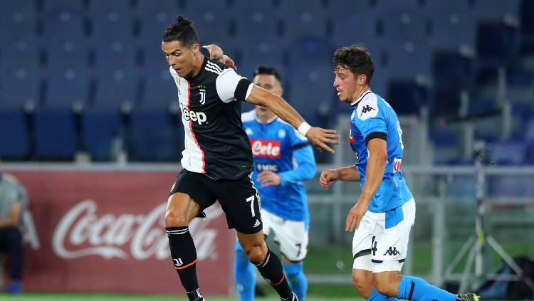 Aksi Cristiano Ronaldo di final Coppa Italia antara Napoli vs Juventus, Kamis (18/06/20) dini hari WIB.