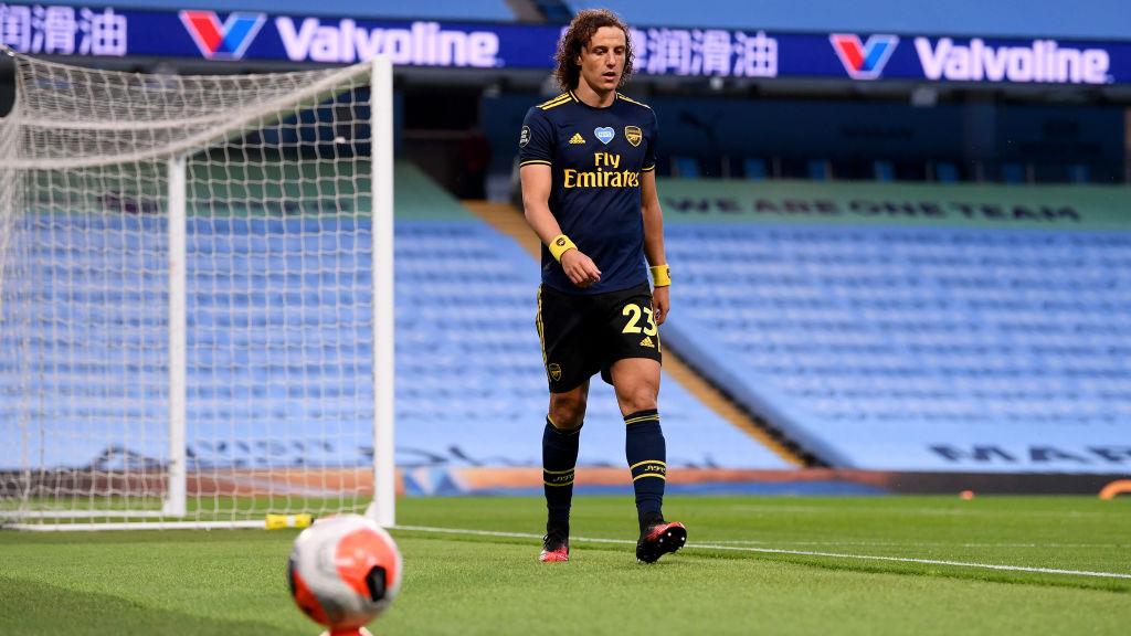 David Luiz dikeluarkan dalam laga Manchester City vs Arsenal Copyright: Laurence Griffiths/Getty Images