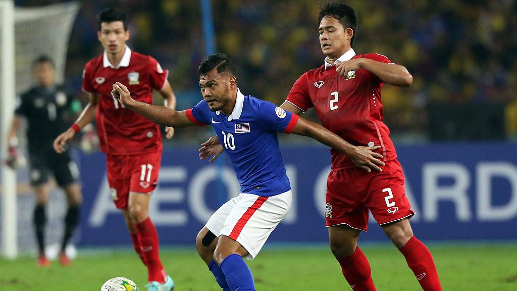 Legenda sepak bola Malaysia, Safee Sali menyebutkan dua bek Liga Indonesia yang paling tangguh dan sulit untuk dilewati. Siapa saja mereka? - INDOSPORT