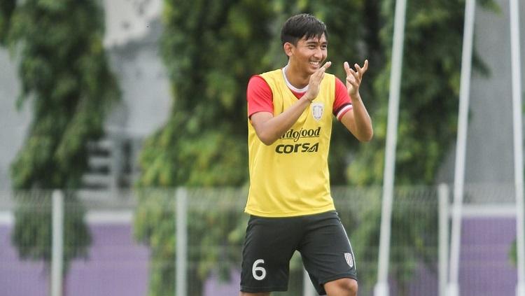 Komang Tri Arta saat berlatih bersama Bali United U-18 pada tahun lalu. Copyright: Media Bali United