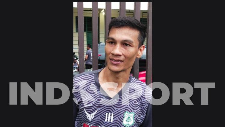 Bek kanan PSMS Medan di Liga 2 2020, Ikhwani Hasanuddin, mengakui target utama timnya untuk promosi ke Liga 1 musim depan tentu kian sulit. - INDOSPORT