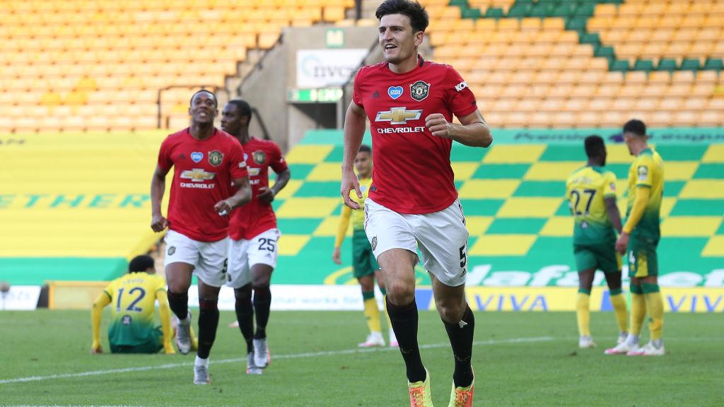 Bek sekaligus kapten tim Manchester United, Harry Maguire memuncaki daftar pemain Liga Inggris paing bekerja keras. - INDOSPORT