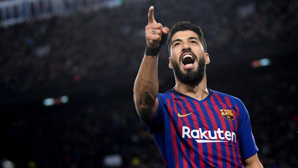 Selebrasi Luis Suarez usai mencetak gol di Liga Champions pada laga Barcelona vs Liverpool - INDOSPORT