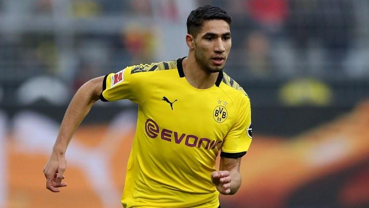 Pemain pinjaman Borussia Dortmund Achraf Hakimi. Copyright: Lars Baron/Bongarts/Getty Images