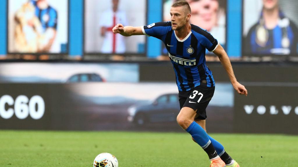 Termasuk Pierre Kalulu, berikut deretan bek klub mapan Eropa yang bisa menjadi obat pelampiasan Paris Saint-Germain andai Milan Skriniar gagal mendarat ke Parc des Princes. - INDOSPORT