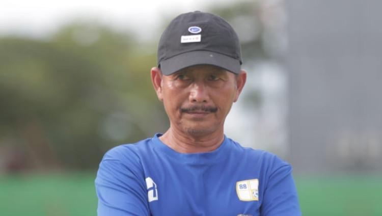 Menjadi pelatih tim Liga 1, Persikabo, Djadjang Nurdjaman memiliki target tinggi yang mengutamakan kerja sama tim. - INDOSPORT