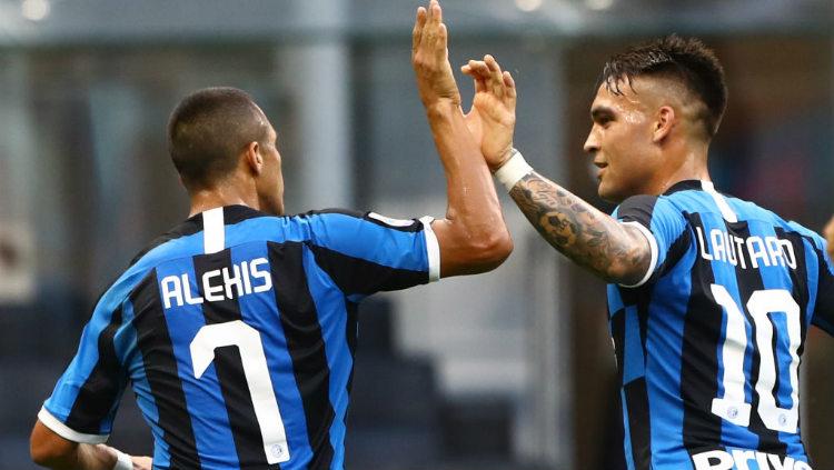 Alexis Sanchez dan Lautaro Martinez di laga Inter Milan vs Brescia.