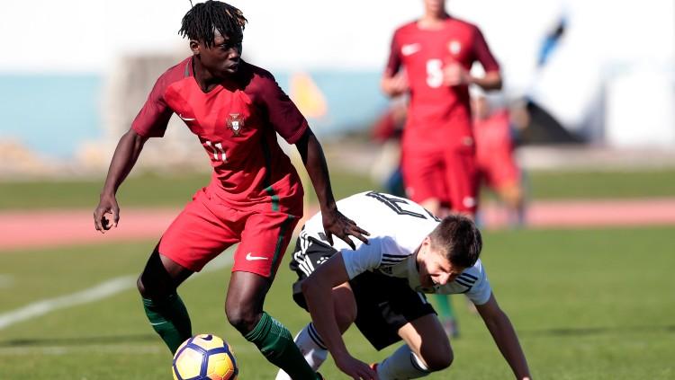 Arsenal kemungkinan besar harus gigit jari usai wonderkid incaran mereka, Joelson yang sering disebut sebagai The Next Ronaldo kemungkinan besar bakal meneken perpanjangan kontrak dengan Sporting Lisbon.