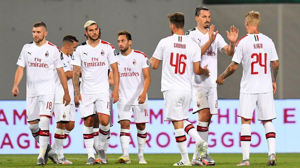 Makin perkasa di Serie A Liga Italia, AC Milan perpanjang masa bakti tiga pemain kuncinya.