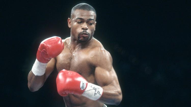 Juara sementara middleweight WBA, Chris Eubank Jr mengatakan bahwa seniornya, Roy Jones Jr bisa saja kalah melawan Mike Tyson. - INDOSPORT