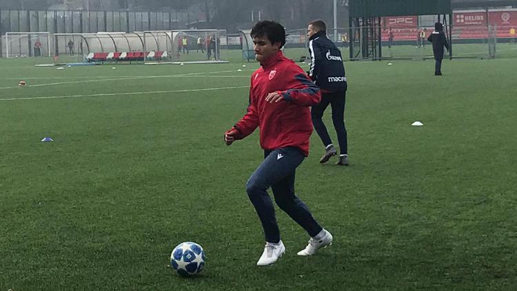 Stefan Antonic berlatih bersama klub raksasa Serbia, Red Star Belgrade. - INDOSPORT