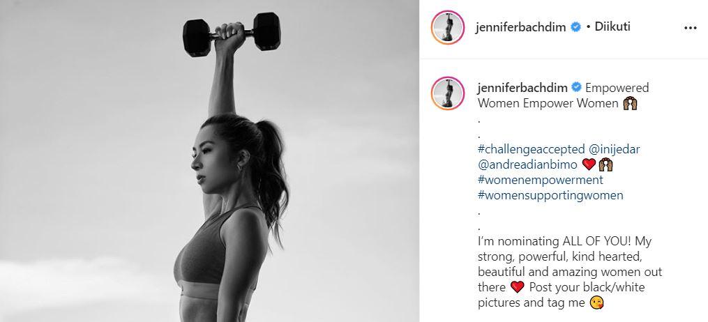 Jennifer Bachdim menjawab tantangan Andrea Dian dan Jessica Iskandar. Copyright: Instagram/Jennifer Bachdim