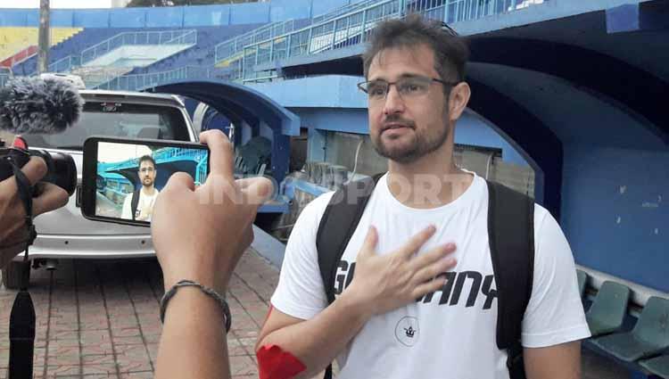 Pelatih Kiper Arema FC, Felipe Americo.