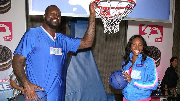 Venus Williams bersama dengan Shaquille O'Neal dalam sebuah event pada 2011 silam.