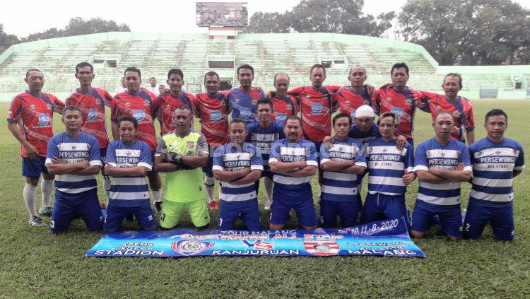 Pertandingan antara Arema All Star versus Persewangi All Star.