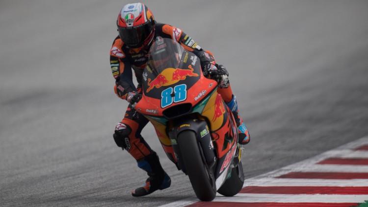 Jelang dimulainya MotoGP 2022, KTM mengambil langkah dengan memilih melanjutkan pengembangkan motor RC16 dengan spesifikasi yang digunakan saat ini. - INDOSPORT