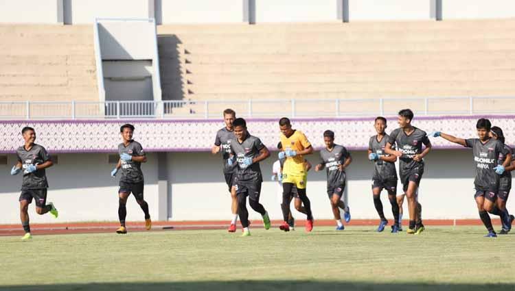 Pemain Persita Tangerang saat latihan perdana.