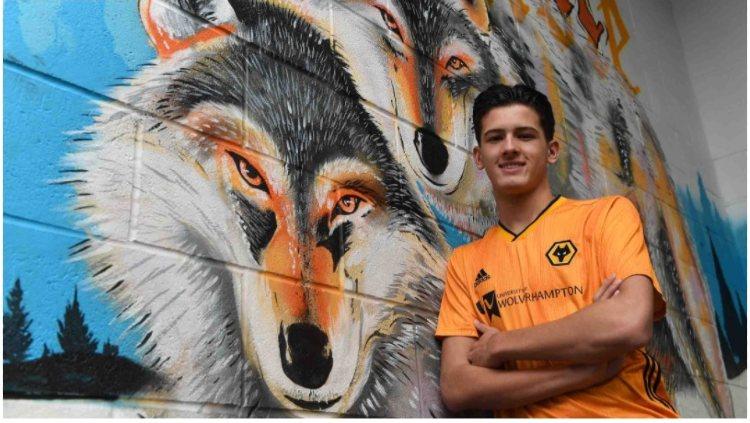 Pemain keturunan Indonesia-Belanda, Justin Hubner, memperkuat Wolverhampton Wanderers. Copyright: www.wolves.co.uk
