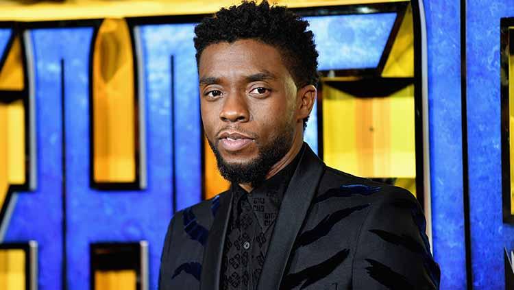 Foto Chadwick Boseman dan legenda NBA, Kobe Bryant, menjadi viral di media sosial usai berita meninggalnya aktor tersebut.