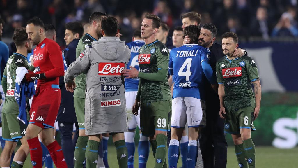 Sandro Tonali dipeluk erat oleh Gennaro Gattuso Copyright: Jonathan Moscrop/Getty Images