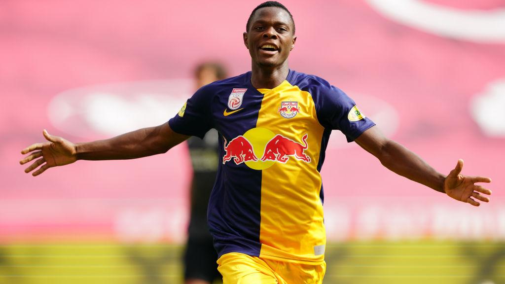 Berencana merombak trio Firmansah, Liverpool dikabarkan tengah membidik Patson Daka, predator RB Salzburg yang namanya sedang naik daun saat ini.