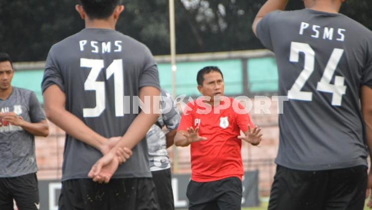 Klub Liga 2 2020, PSMS Medan, dikabarkan akan mendatangkan seorang pelatih baru. Namun bagaimana nasib pelatih PSMS saati ini, Philep Hansen? - INDOSPORT