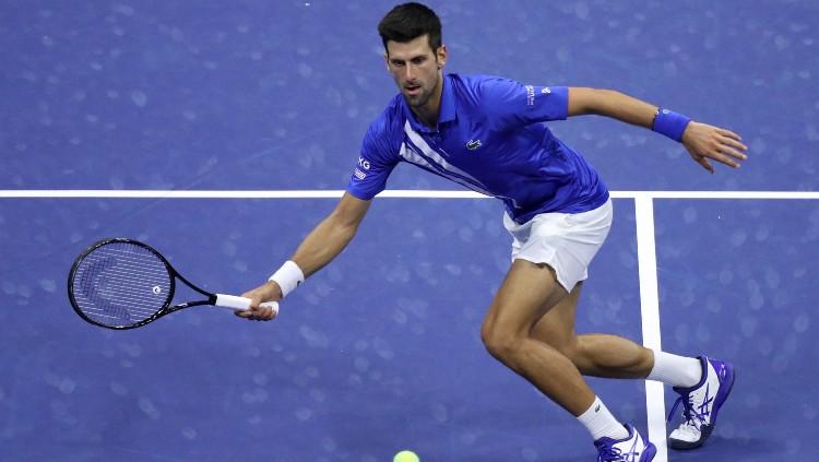 Petenis Novak Djokovic lagi-lagi gagal mengontrol emosinya ketika dia menang atas petenis asa Jerman, Dominik Koepfer di perempatfinal Italia Terbuka.