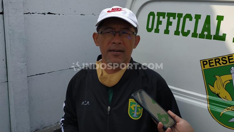Pelatih Persebaya, Aji Santoso.
