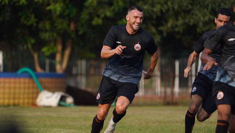 Striker Persija, Marko Simic kembali berlatih dengan tim di Lapangan Halim, Jakarta, Senin (07/09/20) . Copyright: Khairul Imam/Persija