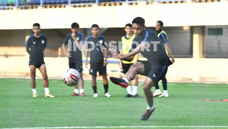 Pemain belakang PSIS Semarang, Soni Setiawan memiliki pendapat sendiri terkait pelaksanaan Liga 1 2020 yang masih menggantung.