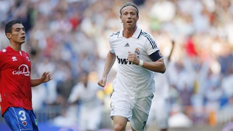 Kapten Real Madrid era 2000-an, Guti Hernandez, dalam laga kontra Numancia, 14 September 2008.