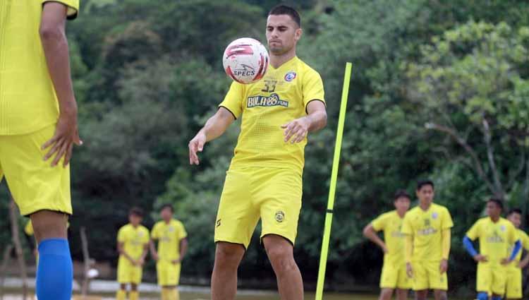 Klub Liga 1 Arema FC akan memberlakukan tes kesehatan secara intensif ke seluruh anggota tim, pasca kasus Bruno Smith yang positif virus corona.