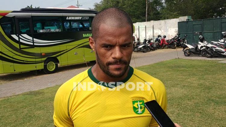 David da Silva ikut latihan Persebaya Surabaya.
