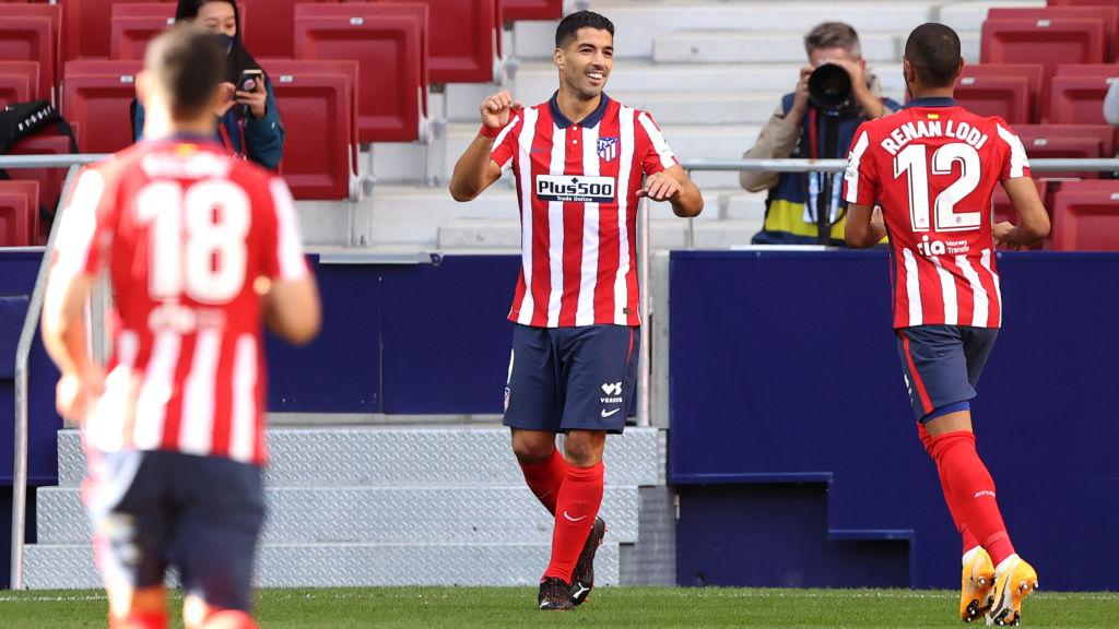 Luis Suarez dikenal sebagai pemain yang kontroversial.