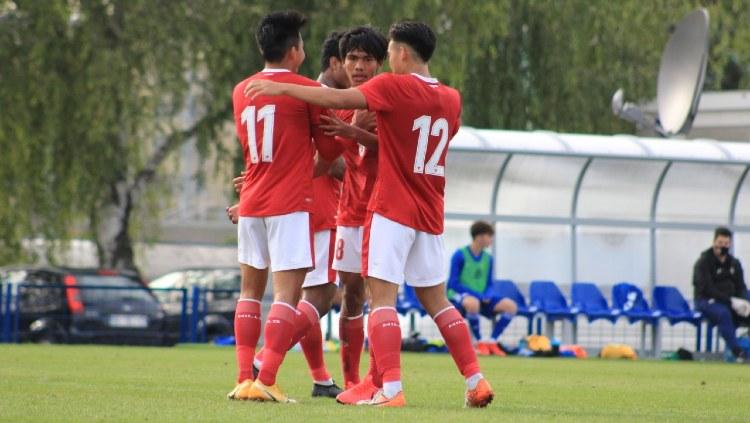 Lakoni pertandingan uji coba dengan kemenangan besar Timnas Indonesia U-19, netizen malah fokus ke pemain NK Dugopolje. - INDOSPORT