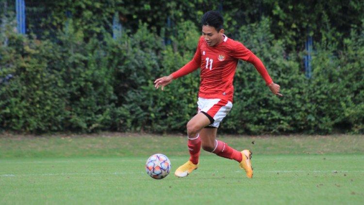 Penggawa Timnas Indonesia U-19, Witan Sulaeman dalam laga lawan Dinamo Zagreb. Copyright: Bandung Saputra/PSSI