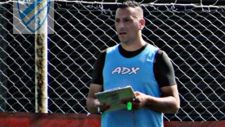Pelatih asal Argentina yang juga mantan pemain Perseman Manokwari, Carlos Alberto Gomez, mengajak Timnas Indonesia U-19 melawan klub Diego Maradona.