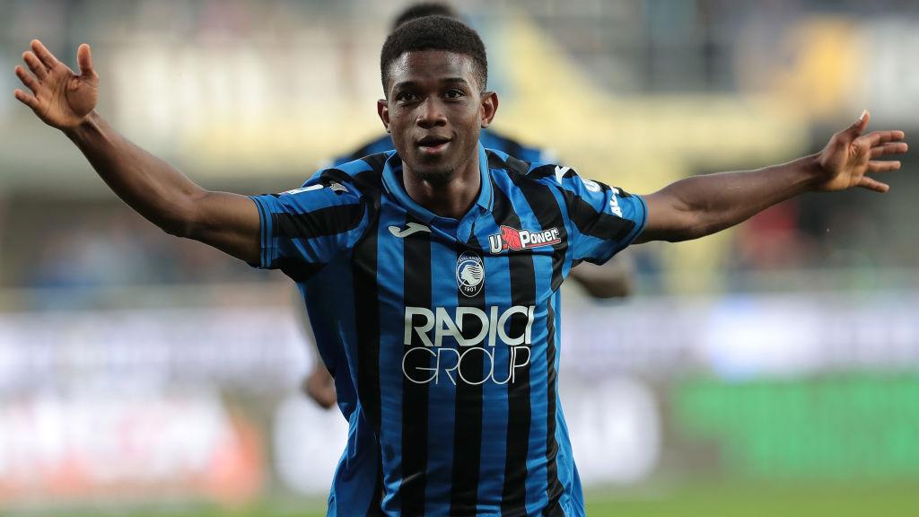 Manchester United harus rela menjadi bahan olokan usai mereka gagal memboyong Jadon Sancho dan secara mengejutkan malah merekrut Amad Traore dari Atalanta. - INDOSPORT