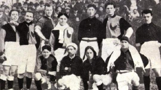 Sejarah kelahiran klub Serie A Italia, Bologna FC, 3 Oktober 1909.