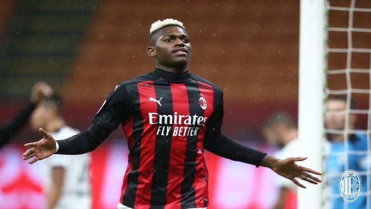 Pemain sayap AC Milan, Rafael Leao, dikabarkan bakal absen membela Rossoneri karena mengalami cedera hamstring saat bertugas untuk timnas Portugal.