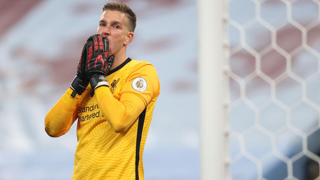 Ekspresi kekecewaan Adrian usai Liverpool kalah 2-7 dari Aston Villa Copyright: Matthew Ashton - AMA/Getty Images